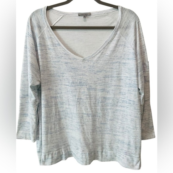 Lisa Todd Womens V Neck Top Blouse White Blue XL 100% Cotton 🩵 - Picture 1 of 5